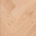 Troslojni parket HERRINGBONE, RIBLJA KOST, 90-100 mm, HRAST, NATUR, lakiran