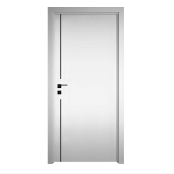 Sobna vrata, RAL TON BIJELO LAKIRANO, sa V crnim ukrasnim metalnim letvicama.